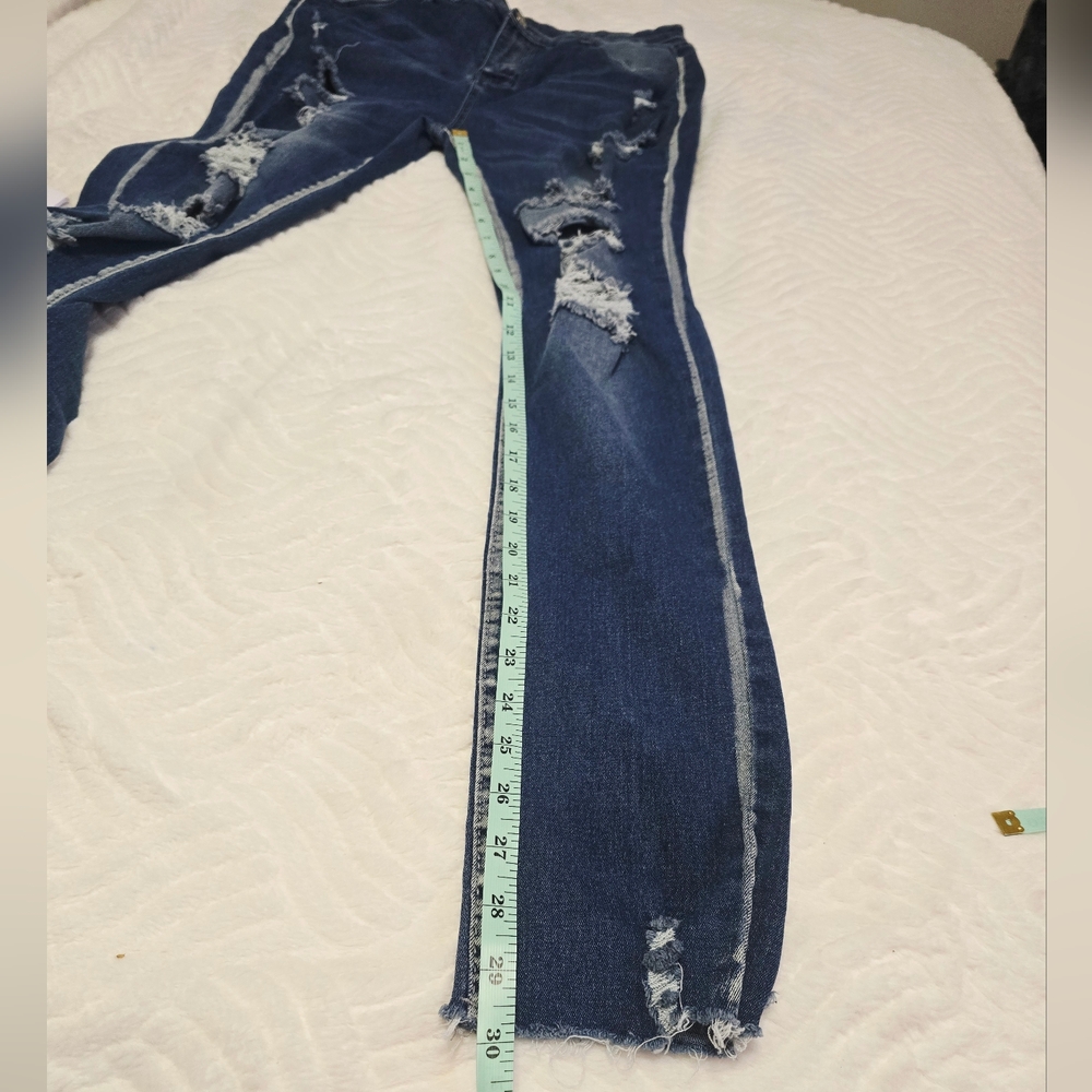 Distressed & Ripped High Rise Skinny Jeans. S - Picture 8 of 8